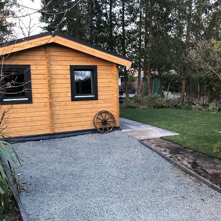 3 Slaapkamer Blokhut Met Opgemaakte Bedden Putten Exterior foto