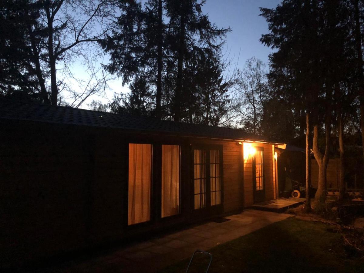 3 Slaapkamer Blokhut Met Opgemaakte Bedden Putten Exterior foto