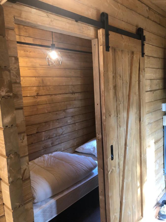 3 Slaapkamer Blokhut Met Opgemaakte Bedden Putten Exterior foto